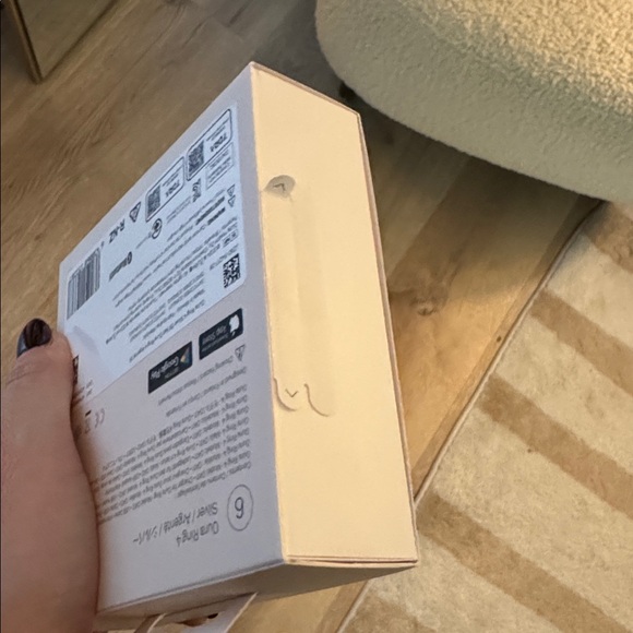 Oura Ring 4 [NWT; Silver; Size 6] - Picture 4 of 4